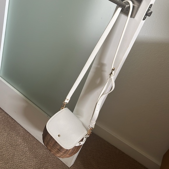 Tommy Bahama Wicker Bucket Bag Excellent condition! - Picture 6 of 8